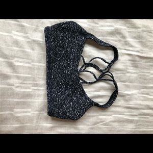 ✨Lululemon free to be zen bra✨